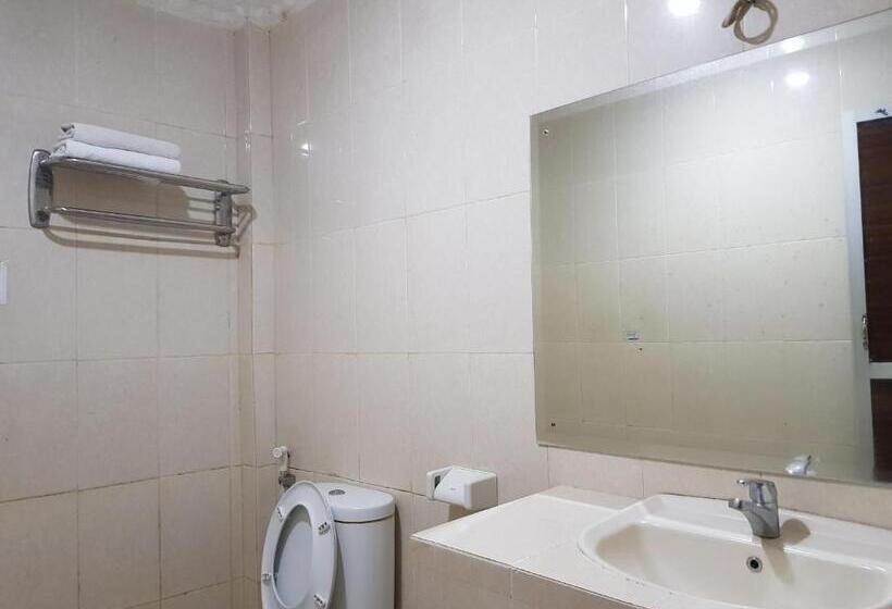 Hotel Capital O 93263 Linge Land