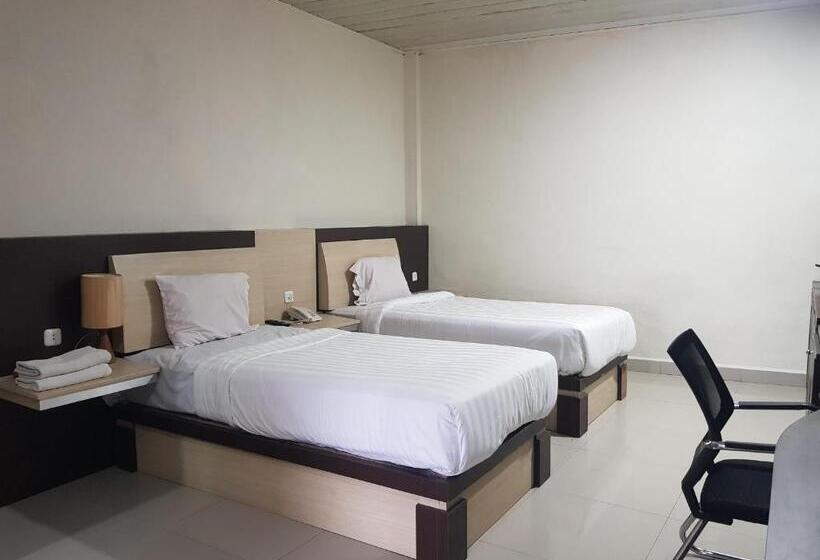 Hotel Capital O 93263 Linge Land