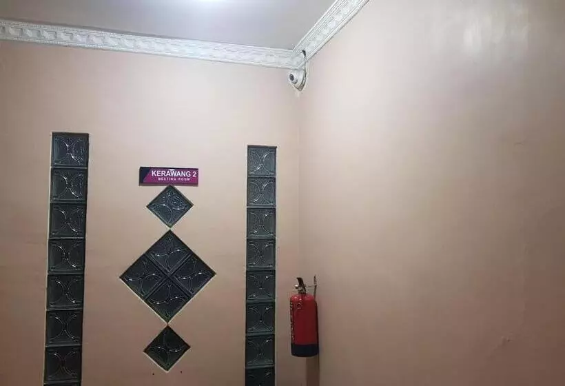 Hotelli Capital O 93263 Linge Land