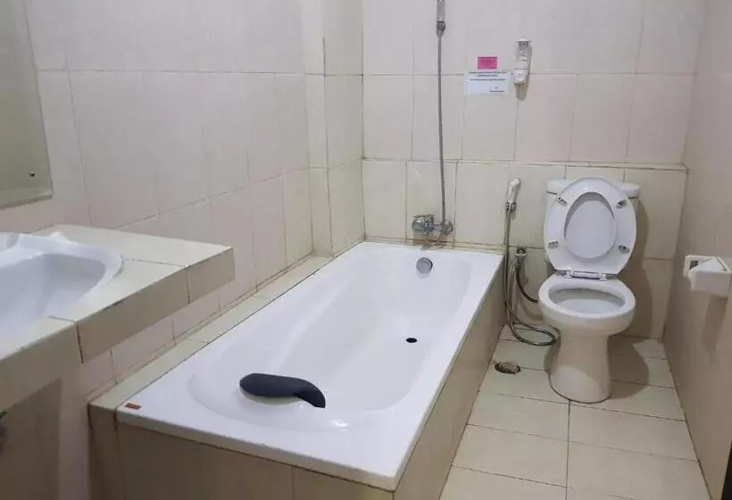 Hotelli Capital O 93263 Linge Land