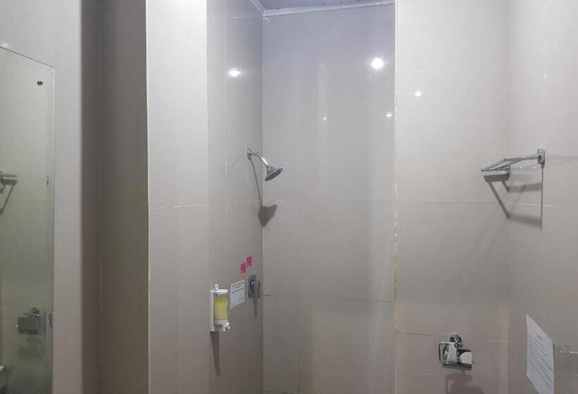 Hotel Capital O 93263 Linge Land