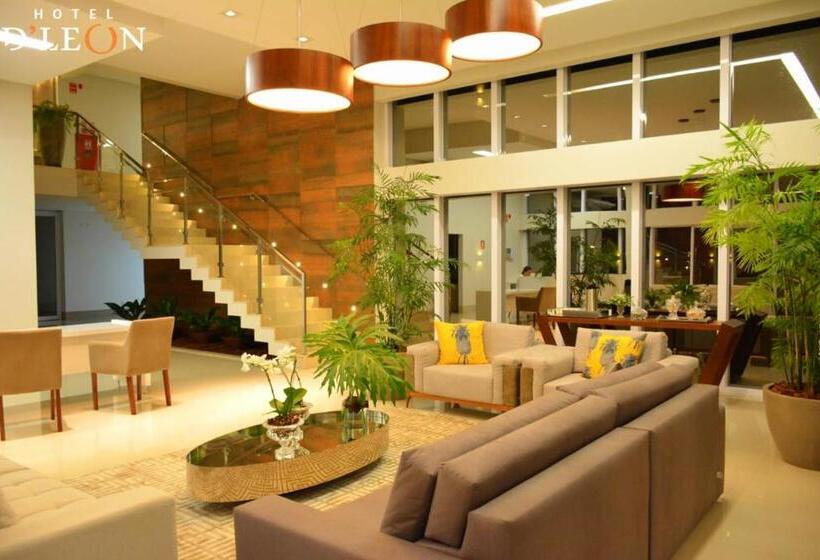 Hotel D Leon