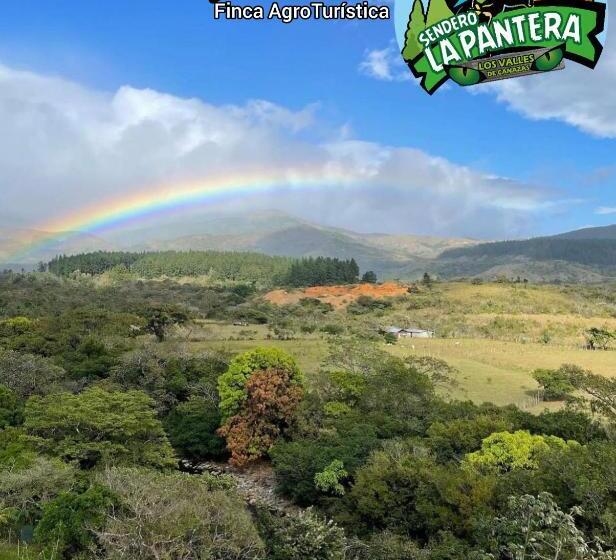 בית מלון כפרי Finca Agroturística Sendero La Pantera