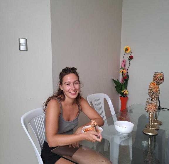 هتل Hospedaje Costa Malabrigo