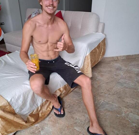 هتل Hospedaje Costa Malabrigo