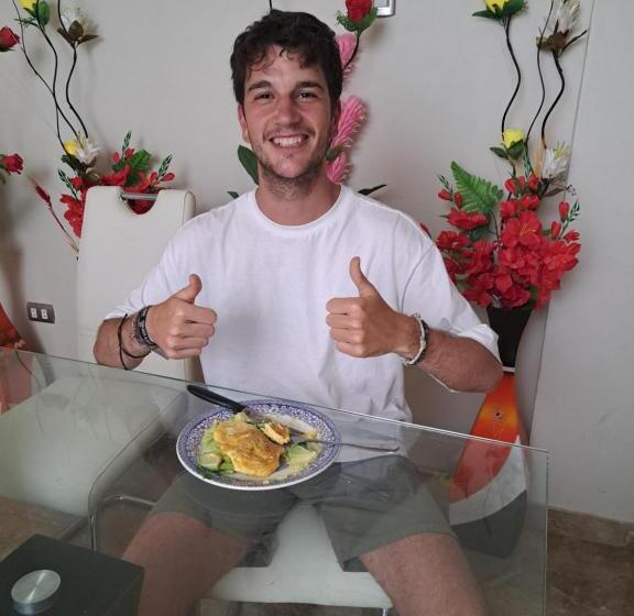 هتل Hospedaje Costa Malabrigo