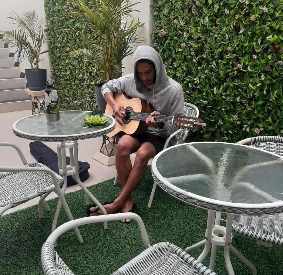 هتل Hospedaje Costa Malabrigo