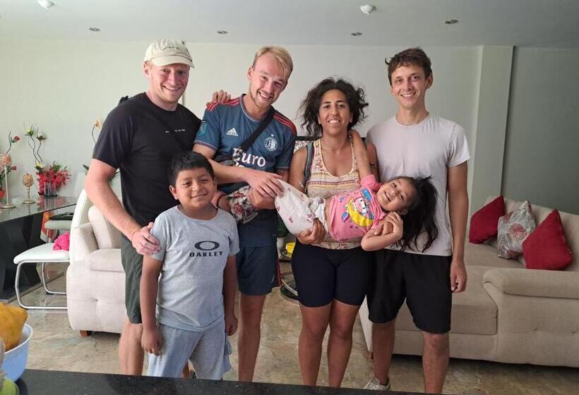 هتل Hospedaje Costa Malabrigo