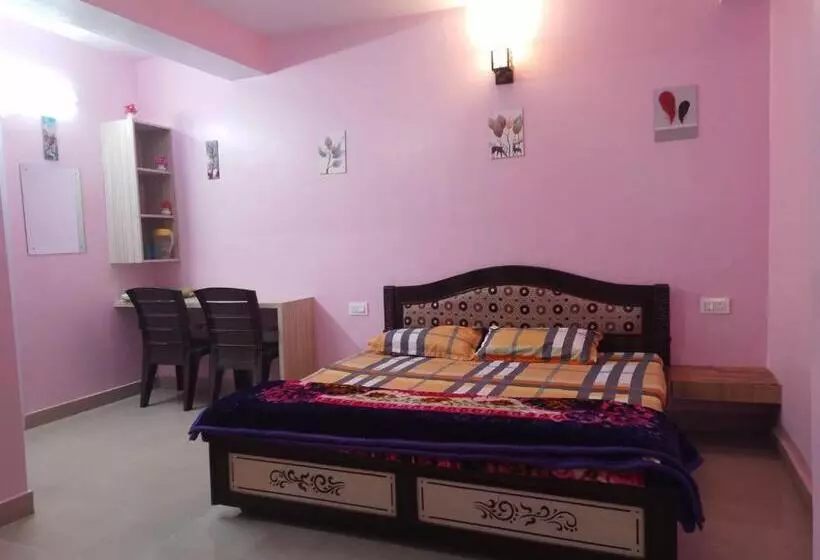 ホテル Oyo Iae508 Shree Homestay