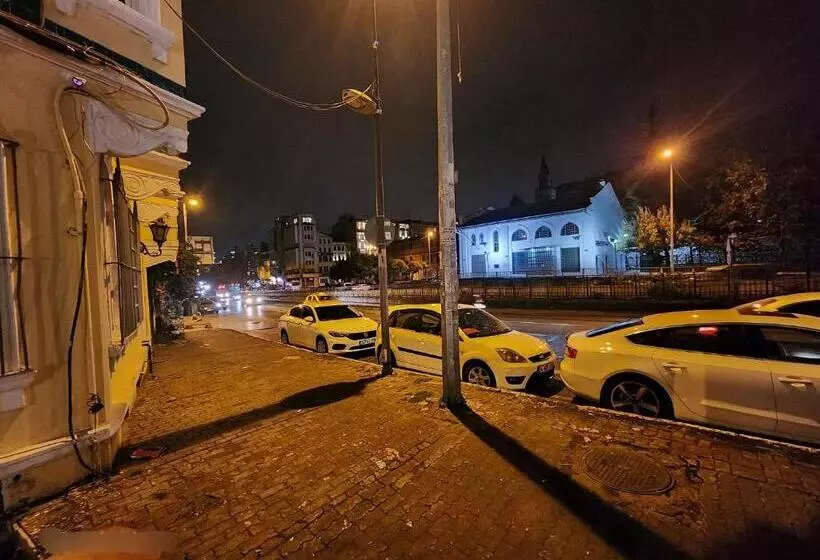 Hotelli Taxim No1 Suites