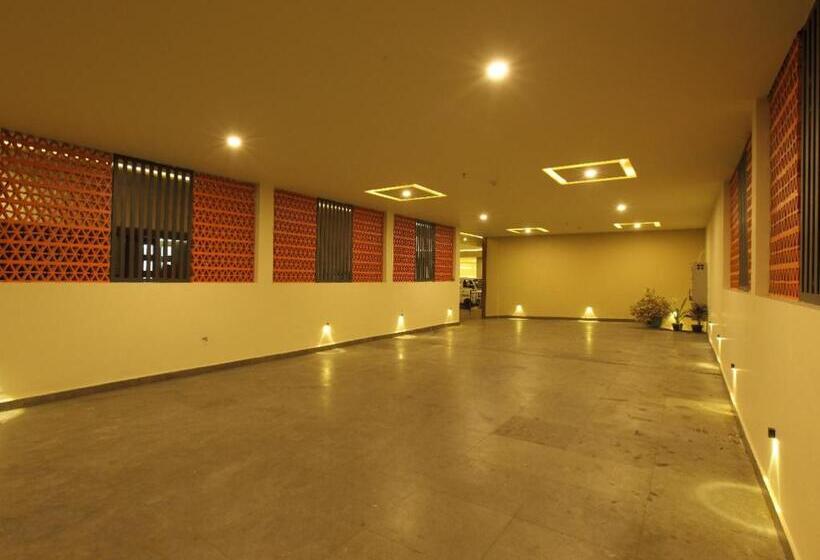 Hotel Tee Cee Restaurant