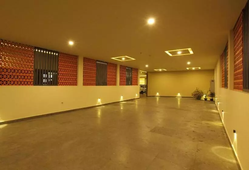 ホテル Tee Cee Restaurant