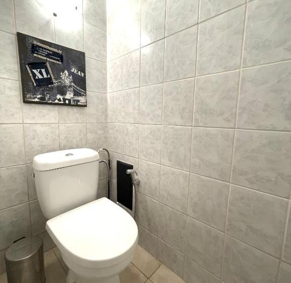 Пансион Chambre Privée en Colocation Dans Un Appartement Au Centre De Rillieux La Pape