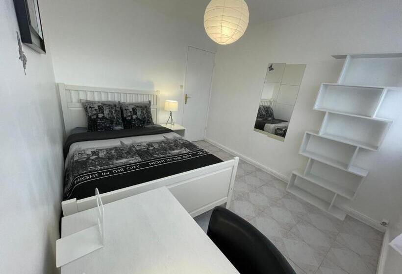 Пансион Chambre Privée en Colocation Dans Un Appartement Au Centre De Rillieux La Pape