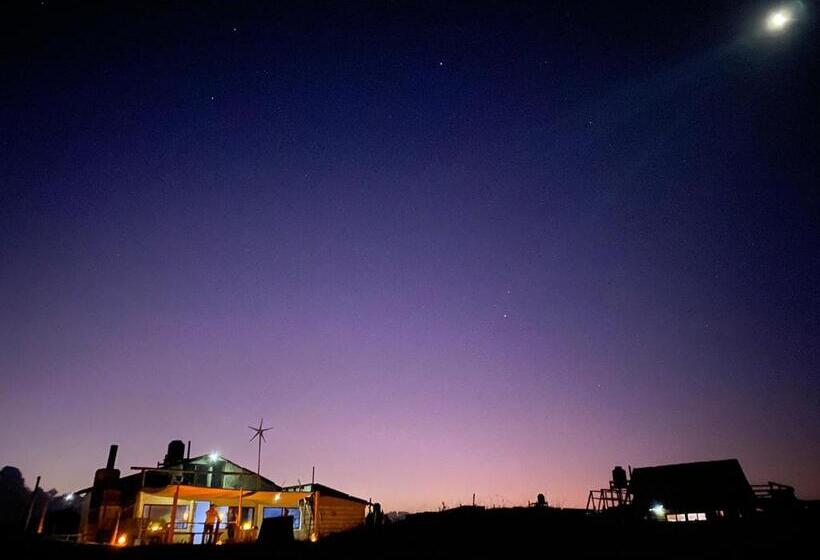 پانسیون La Pequeña Hostel