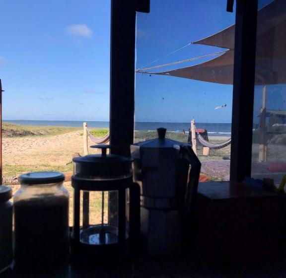 پانسیون La Pequeña Hostel