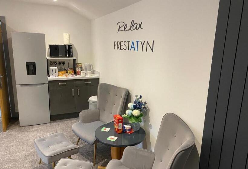 膳宿费 The Moores Castle Holiday Suites