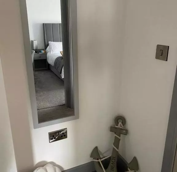 ペンション The Moores Castle Holiday Suites