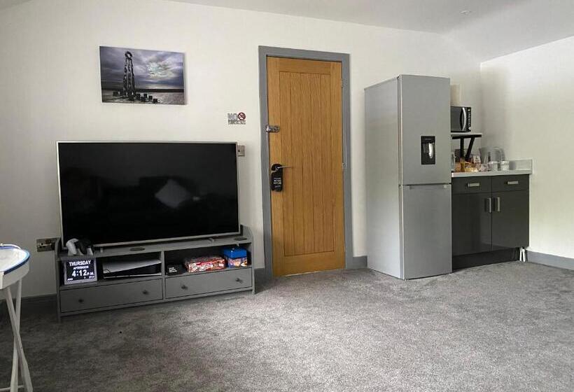 膳宿费 The Moores Castle Holiday Suites