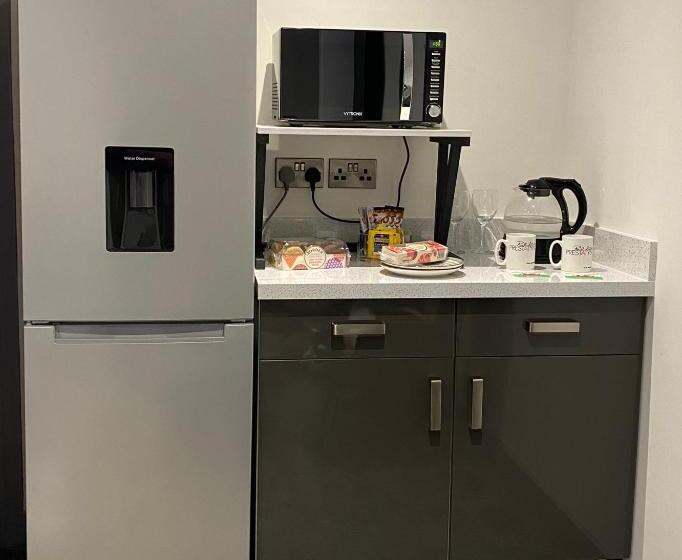 膳宿费 The Moores Castle Holiday Suites