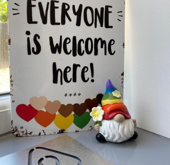 膳宿费 The Moores Castle Holiday Suites