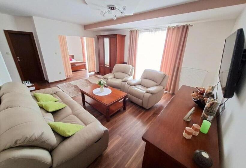 ペンション Penzión Stavbet