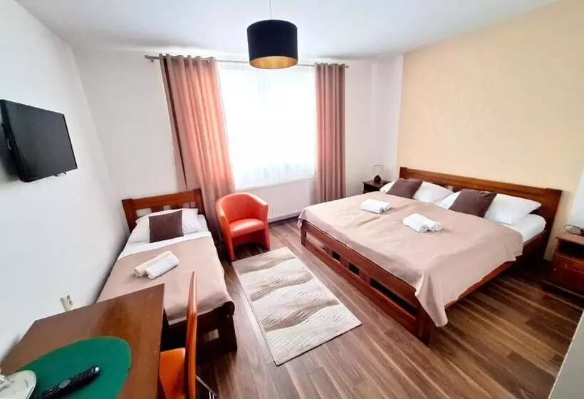 Majatalo Penzión Stavbet