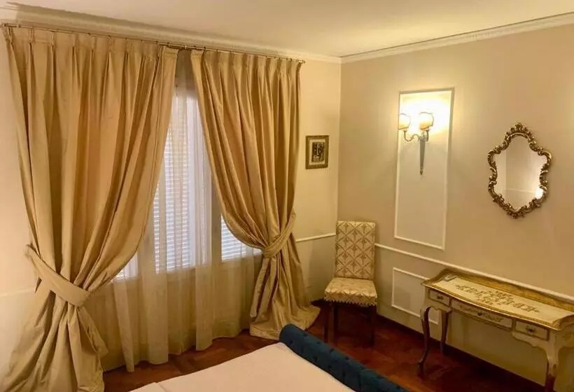 ペンション Villa San Redina   B&b