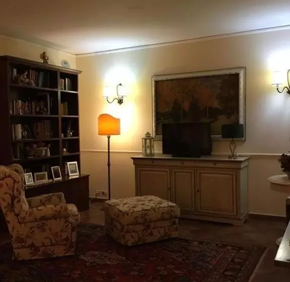 ペンション Villa San Redina   B&b