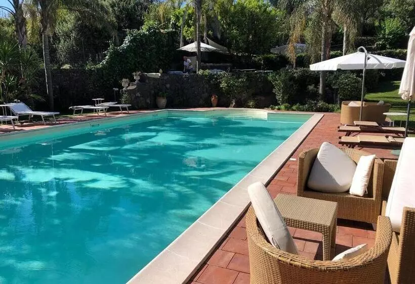 ペンション Villa San Redina   B&b