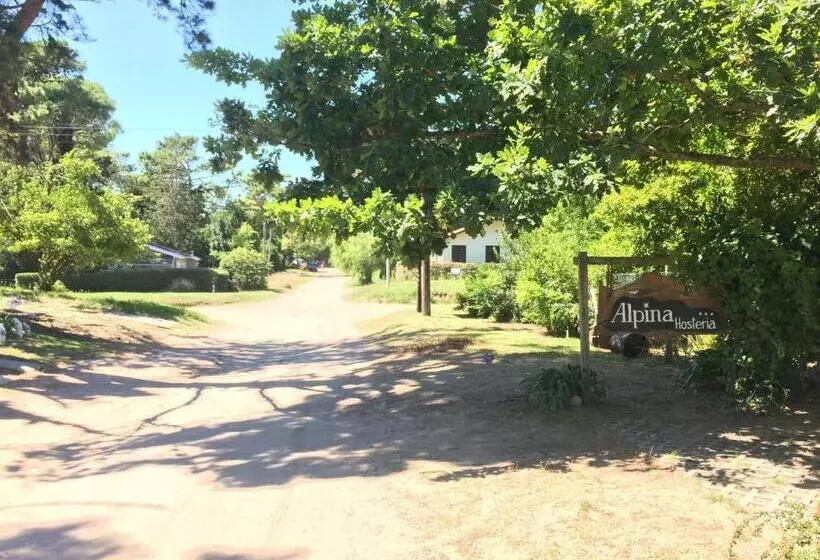 Retkeilymaja Alpina Hostería