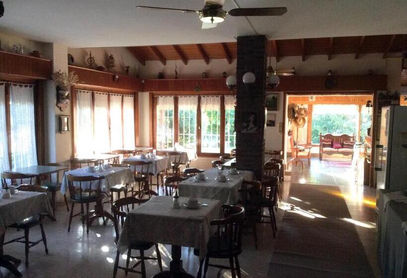 هاستل Alpina Hostería