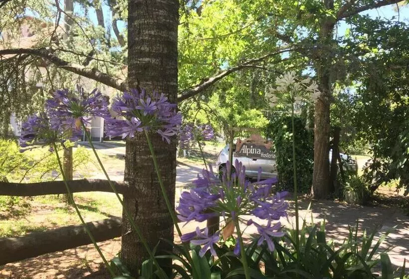 Retkeilymaja Alpina Hostería