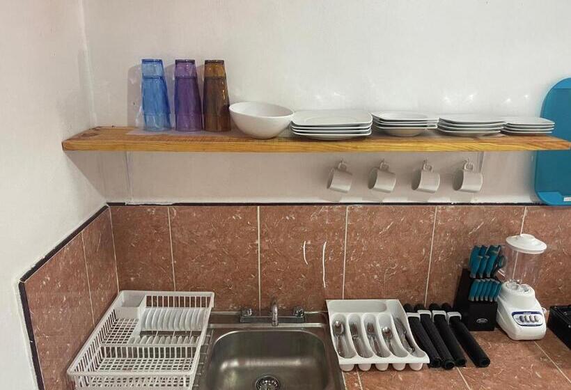 Общежитие Casa Gajah Hotel Cuyo