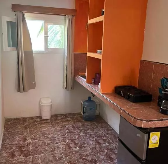 ユースホステル Casa Gajah Hotel Cuyo