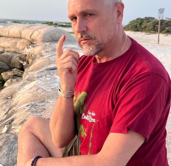 Общежитие Casa Gajah Hotel Cuyo