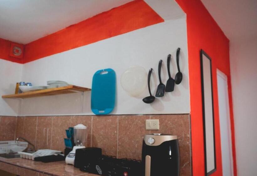 Общежитие Casa Gajah Hotel Cuyo