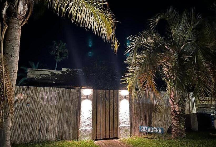 ユースホステル La Gozadera House