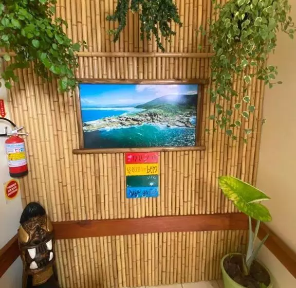 Retkeilymaja Pousada Ondas Do Embaú