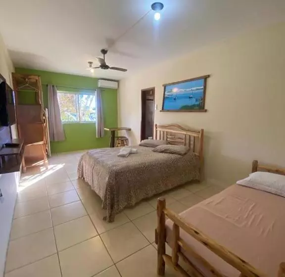 Retkeilymaja Pousada Ondas Do Embaú