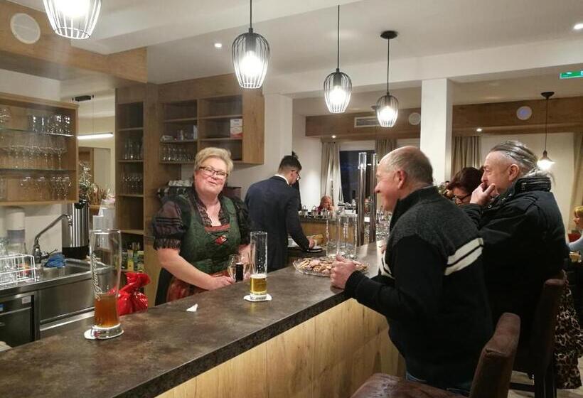 住宿加早餐 Dorfstub N Jochberg