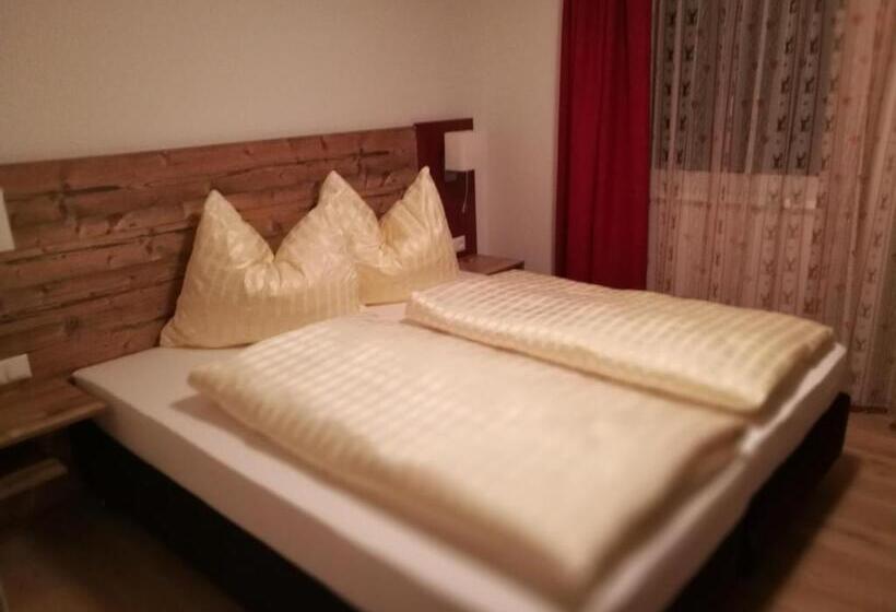 住宿加早餐 Dorfstub N Jochberg