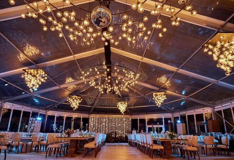 Отель Marble Lodge Estate