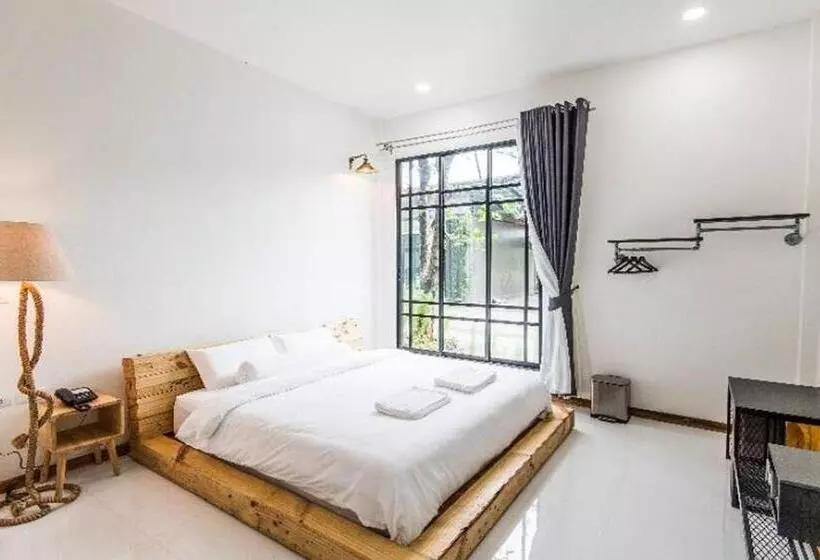 Hotelli Na Klongluang Boutique Resort