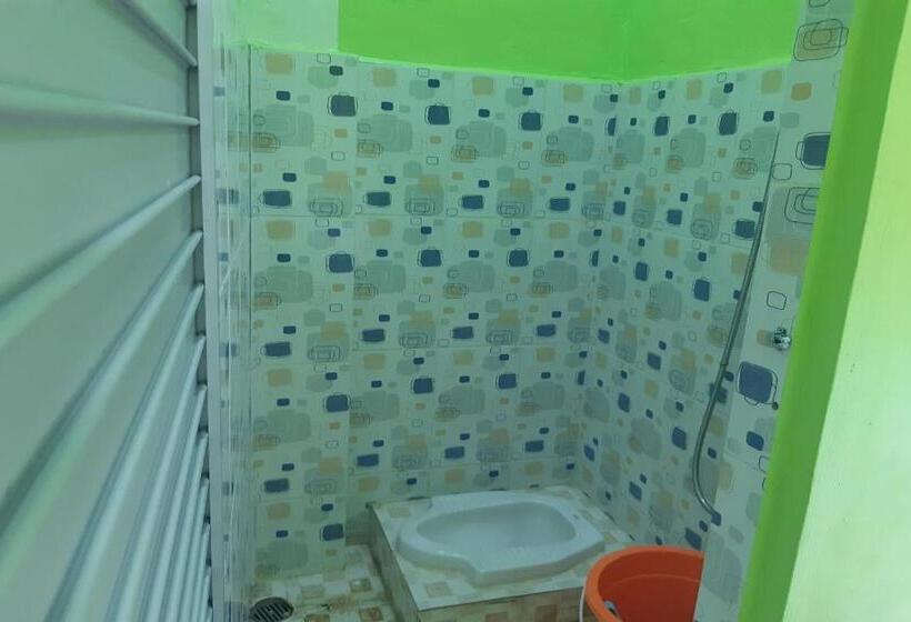 בית מלון כפרי Oyo 3487 Es Em Je Residence