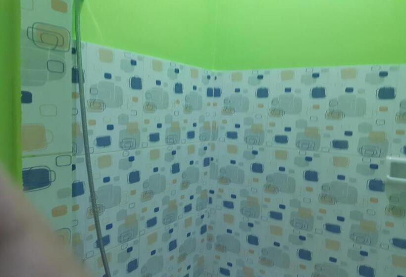 בית מלון כפרי Oyo 3487 Es Em Je Residence