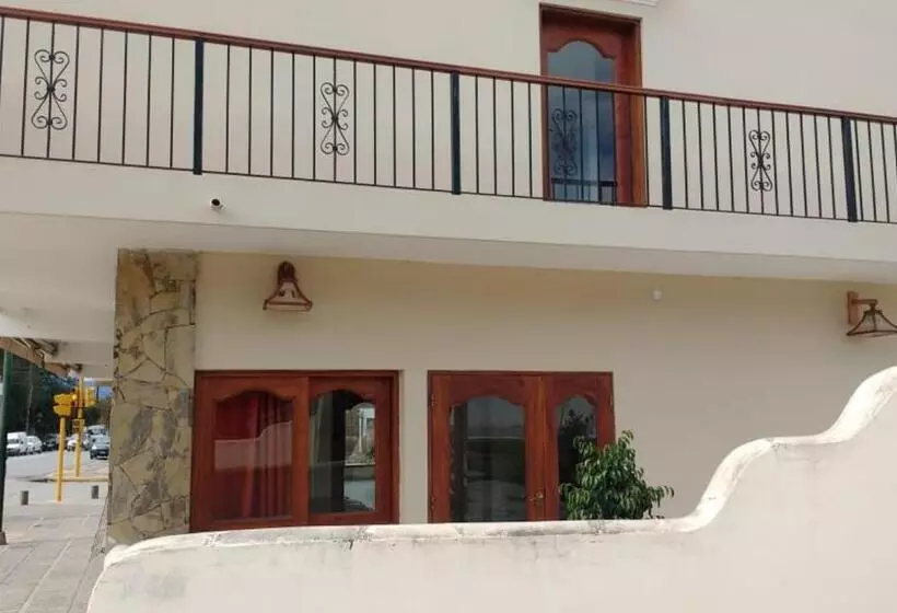 Hotelli Portal De Los Valles