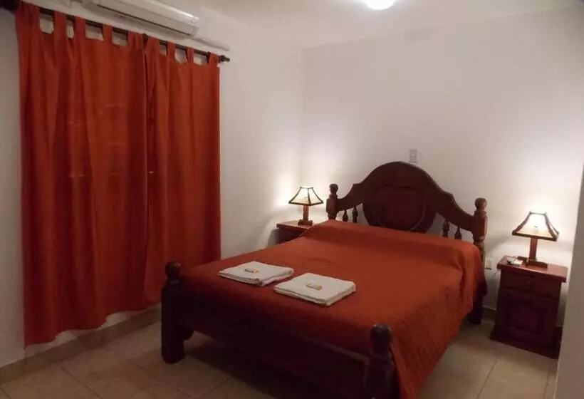 Hotelli Portal De Los Valles