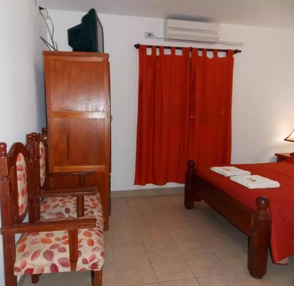 Hotelli Portal De Los Valles