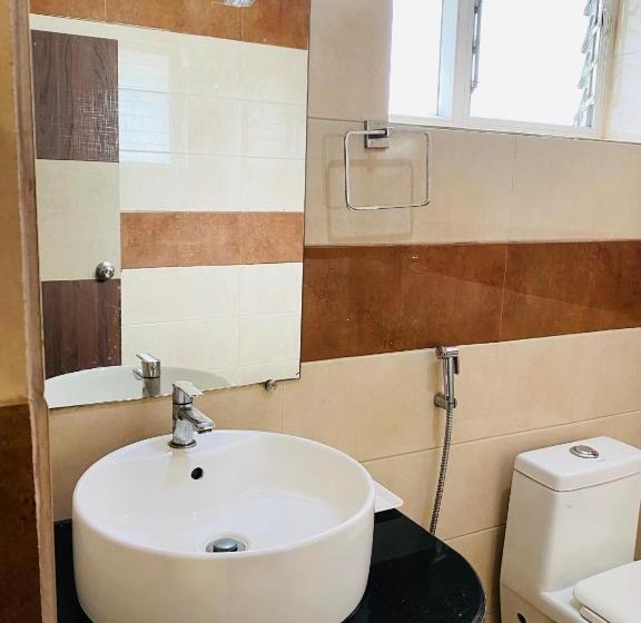 Отель Saayein Residency